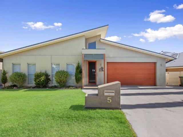 House For Lease 5 Vines Avenue, Shell Cove NSW 2529