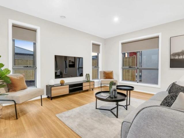 HOUSE FOR LEASE 8 MANNAGUM DRIVE, BEVERIDGE