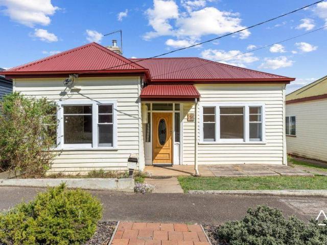 House For Lease 9 Charles Street, Scottsdale TAS 7260