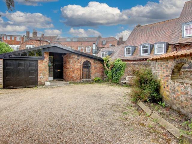 4 bedroom house for sale