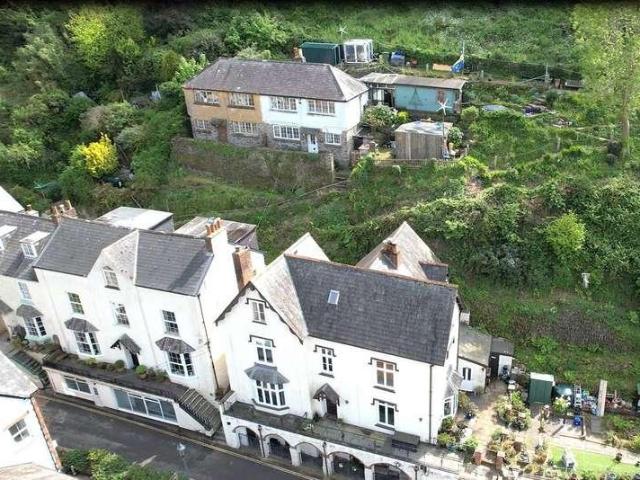 2 bed house for sale