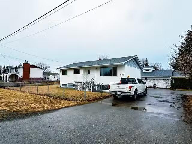 House for sale in Terrace, Terrace, 3407 Sparks Street, 263130.