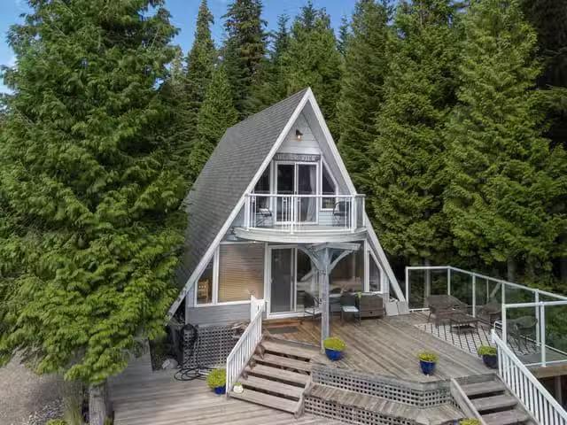 House for sale in Terrace, Terrace, 4685 Lakeside Drive, 26311.