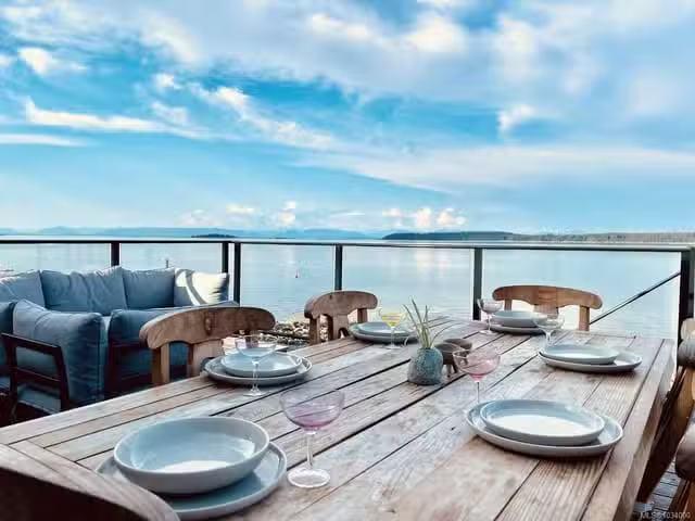 House for sale in Union Bay, 5696 Island S Hwy, 1034000