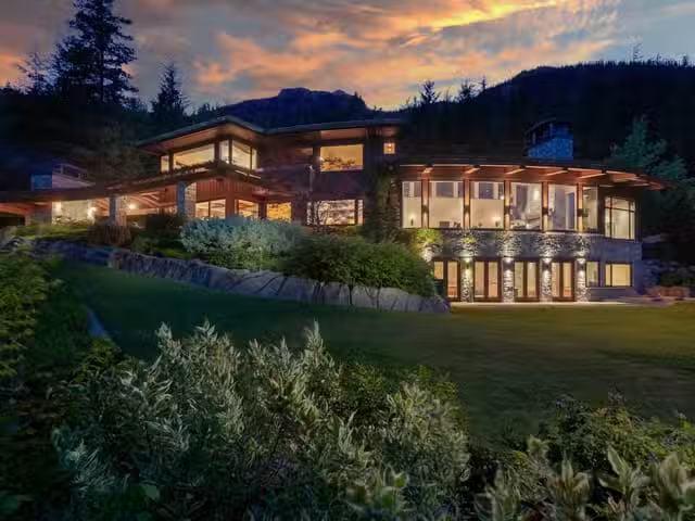 House for sale in Whistler, Whistler, 5476 Stonebridge Place.