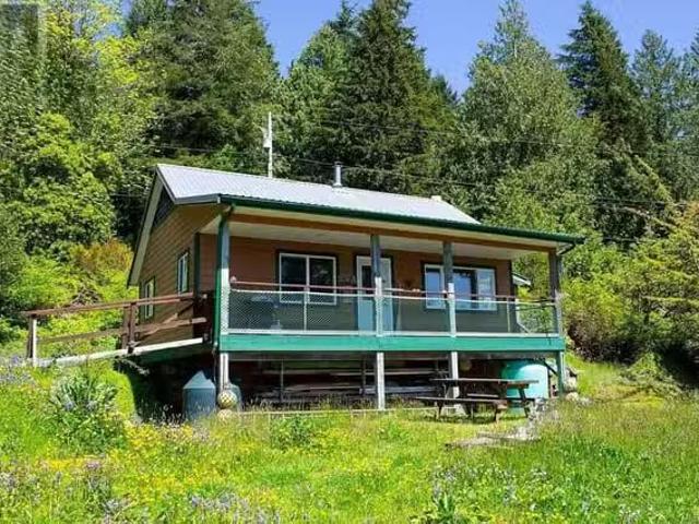 House for sale in Bamfield, 326 Grappler Inlet, 1026654