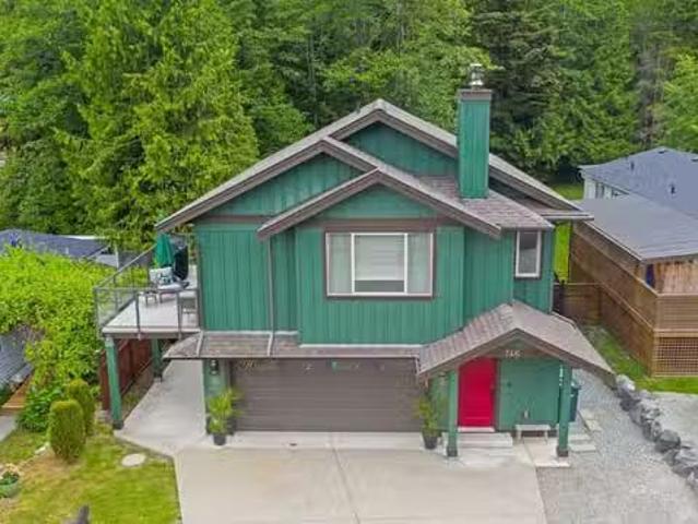 House for sale in Britannia Beach, Squamish, 746 Upper Crescen.