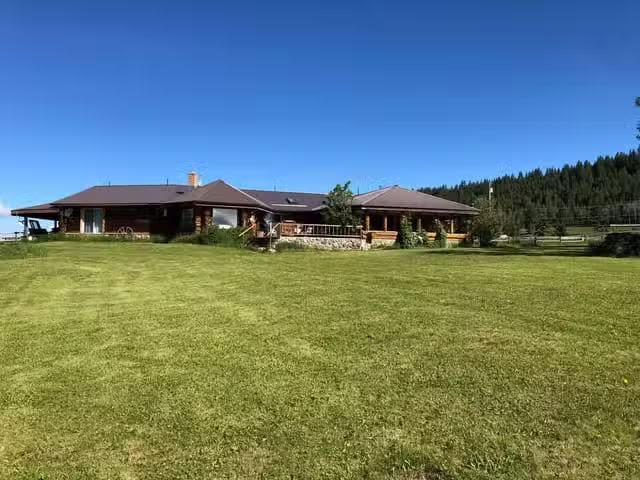 House for sale in Bridge Lake, 100 Mile House, 7806 N North Bo.