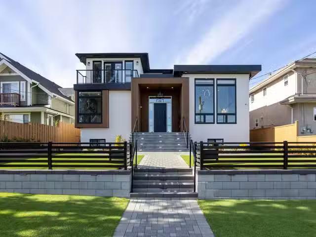 House for sale in Burnaby, Burnaby East, 8093 14th Avenue, 263.