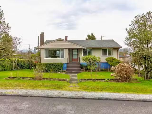 House for sale in Burnaby, Burnaby South, 4645 Charlotte Court.