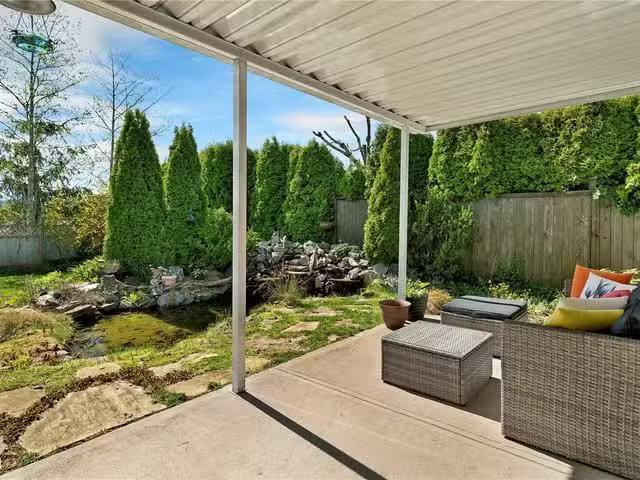 House for sale in Campbell River, 437 Rockland Rd, 1032027
