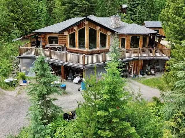 House for sale in Canim Lake, 100 Mile House, 3561 Canim Hendr.