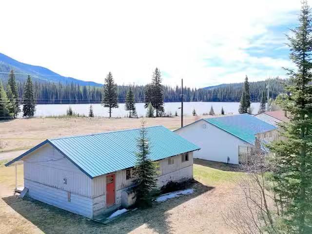 House for sale in Canim Lake, 100 Mile House, 627 a Road, 2631.