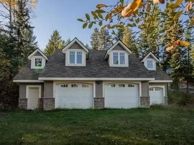 House for sale in Canim Lake, 100 Mile House, 7460 Ruffell Roa.