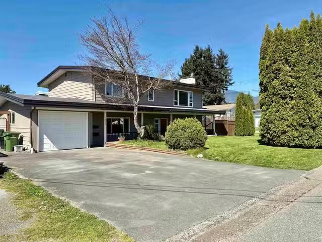 House for sale in Chilliwack, Chilliwack, 10345 Beverley Drive.