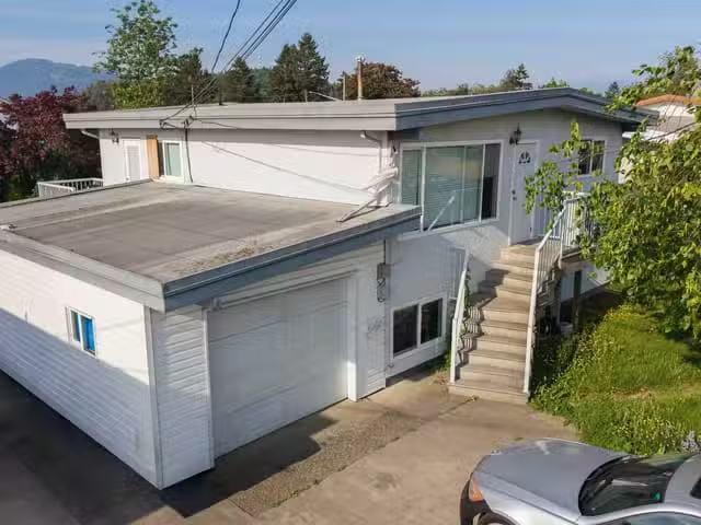 House for sale in Chilliwack, Chilliwack, 46637 Andrews Avenue.