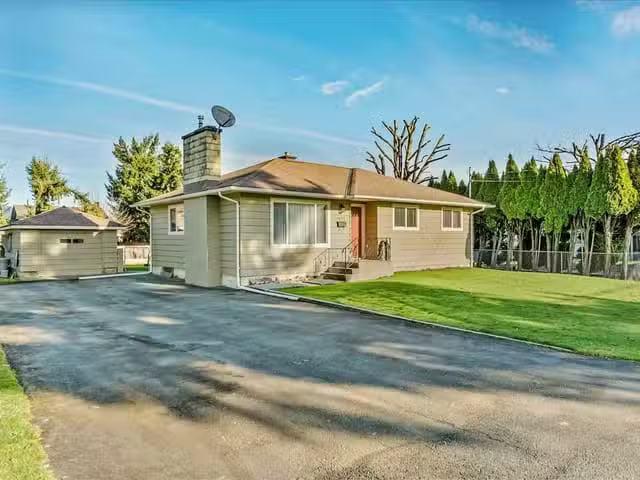 House for sale in Chilliwack, Chilliwack, 46329 Strathcona Roa.