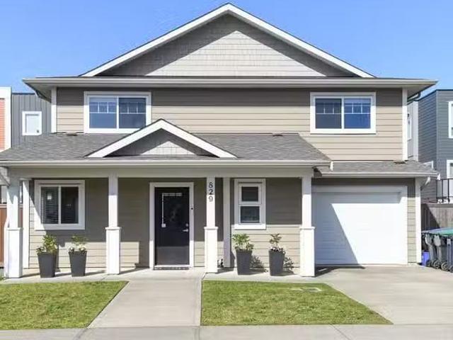 House for sale in Comox, 829 Tracker Pl, 1033562