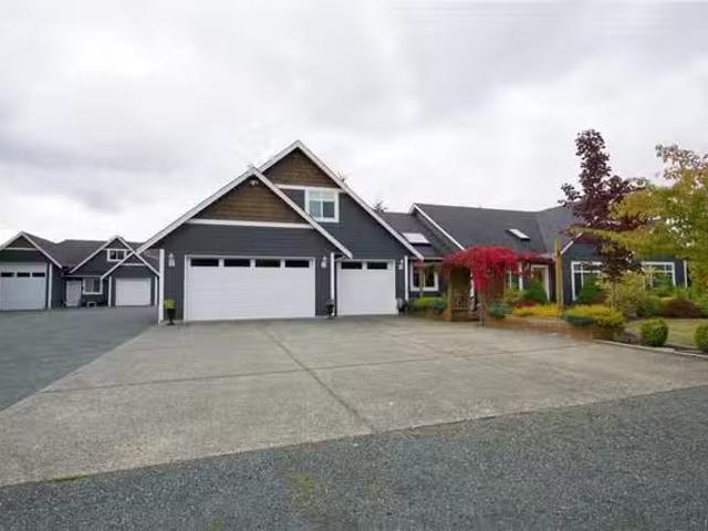 House for sale in Coombs, 2040 Sun King Rd, 1027368