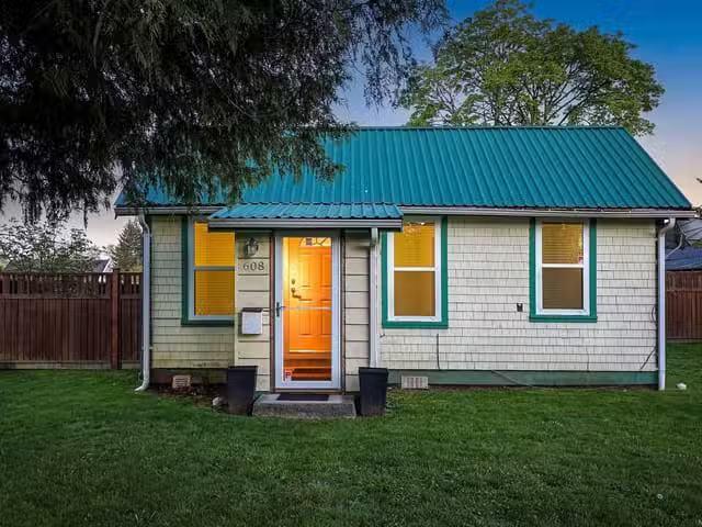 House for sale in Courtenay, 608 11th St, 1034771