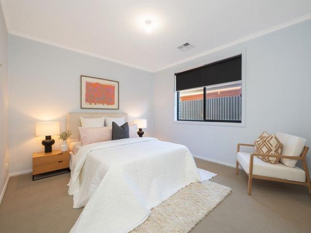 House for Sale in Craigmore: 3 Bed, 2 Bath, 2 Car Garage, A/C, House & Land