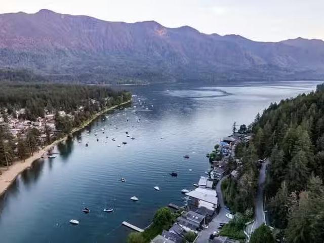 House for sale in Cultus Lake, Cultus Lake & Area, 36 Lakeshor.