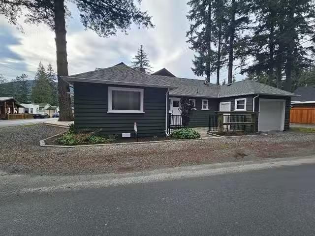 House for sale in Cultus Lake, Cultus Lake & Area, 389 Alder S.