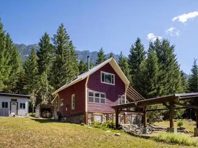 House for sale in D'Arcy, Pemberton, 2841 Blackwater Road, 263.