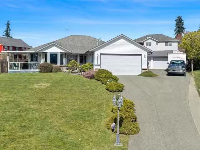 House for sale in Duncan, 2559 Larkspur Dr, 1030485