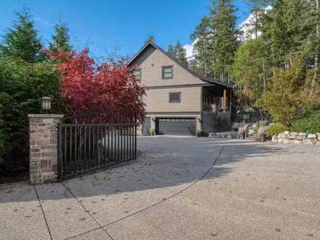 House for sale in Garden Bay, Sunshine Coast, 4253 Packalen Bo.
