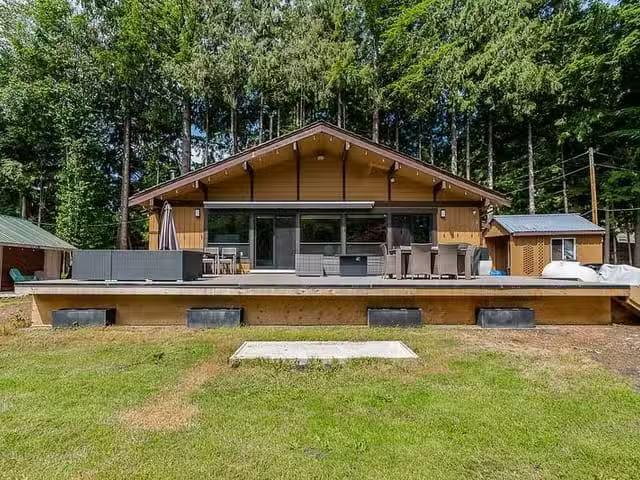 House for sale in Lindell Beach, Cultus Lake & Area, 1680 Colu.