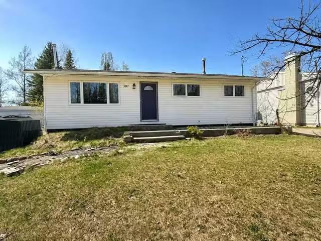 House for sale in Mackenzie, Mackenzie, 307 Centennial Drive.