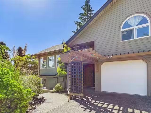 House for sale in Nanoose Bay, 2375 Glenellen Pl, 1038095