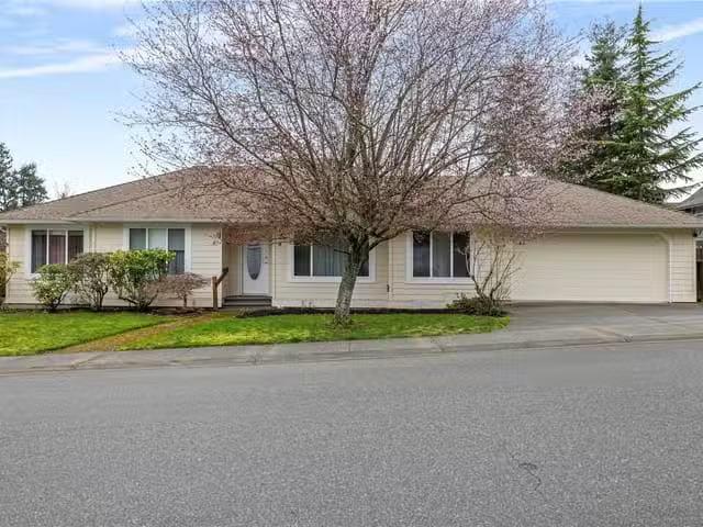 House for sale in Parksville, 4 Trill Dr, 1027740