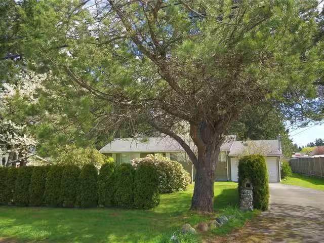 House for sale in Parksville, 603 Johnstone Rd, 1028914