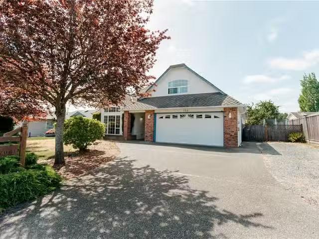 House for sale in Parksville, 706 Ironwood Ave, 1037476