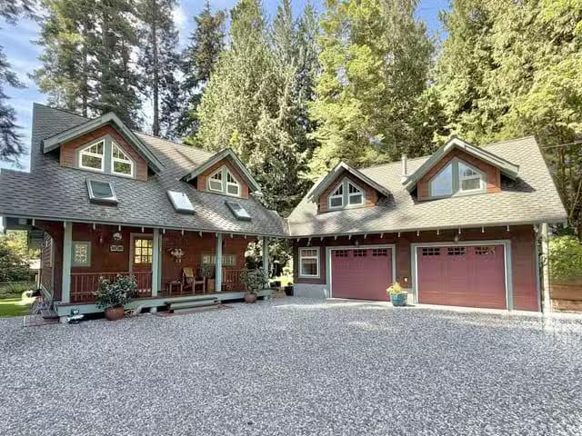 House for sale in Roberts Creek, Sunshine Coast, 3205 Beach Av.