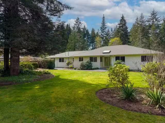 House for sale in Royston, 3815 Roy Creek Rd, 1031954