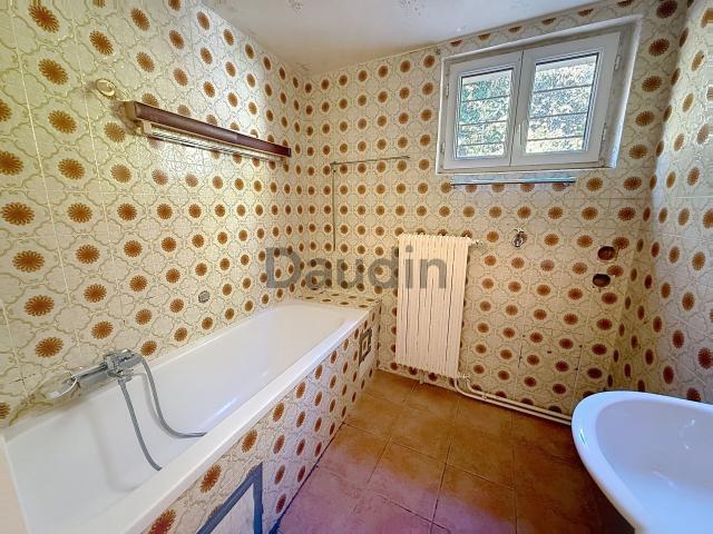 House for refurbishment with 7 rooms on sale in A proximité des bords de l'Aïre 204 m² | dreamo. Ch