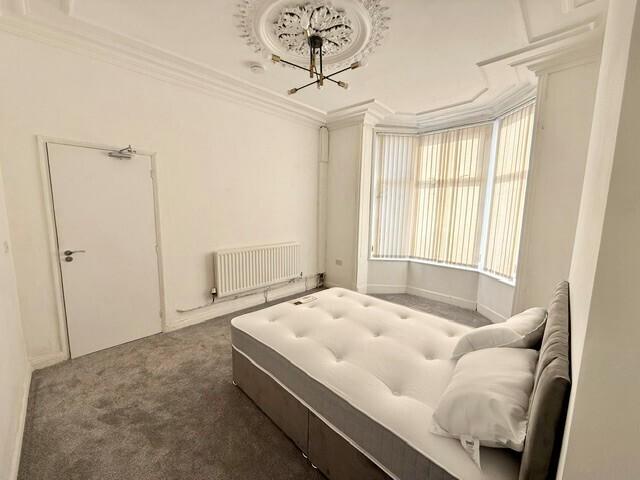 House for rent Walthall Street, CW2
