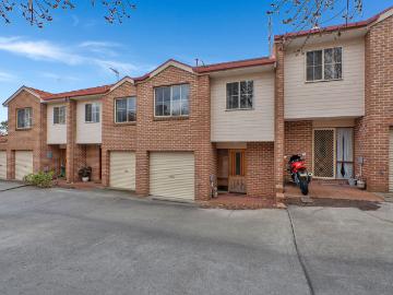 house for rent at 4/50 Marungul Ave, Ngunnawal ACT 2913, Australia