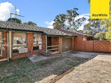 house for rent at 4 Burdon Place, Holt ACT 2615, Australia