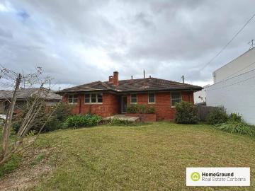 house for rent at 4 Barron Street, Deakin ACT 2600, Australia
