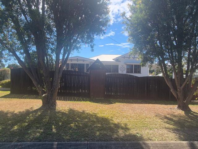 house for rent at 5 Leith Street, PIALBA QLD 4655