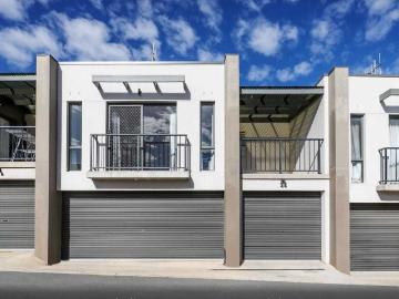 Gungahlin, Yass Valley, Victoria - Balcony