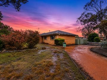 house for rent at 109 Onkaparinga Crescent, Kaleen ACT 2617, Australia