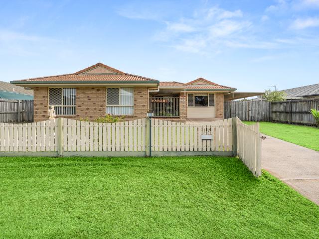house for rent at 17 Foreshore Drive, URANGAN QLD 4655