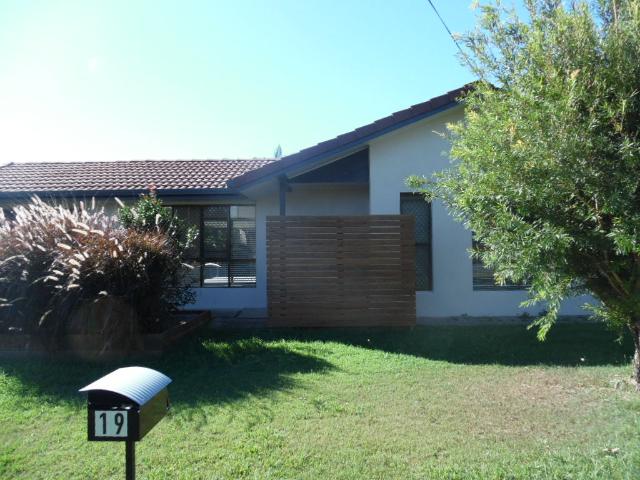 house for rent at 19 Eurong Avenue, PIALBA QLD 4655