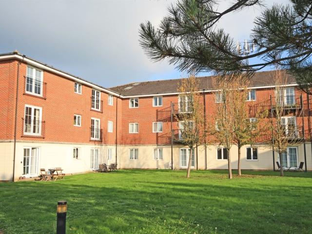 House for rent at Arundel Court, Brookers Road, Billingshurst, RH14