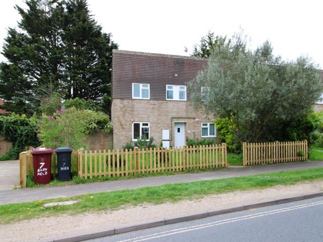 House for rent at Barnfield Drive, Chichester, PO19